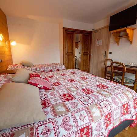 La Vieille Ferme Hotel Manigod Eksteriør billede