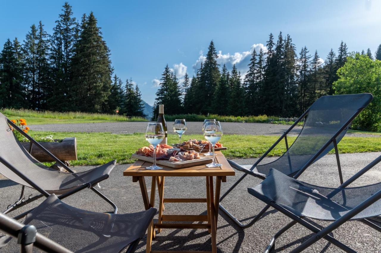 La Vieille Ferme Hotel Manigod Eksteriør billede