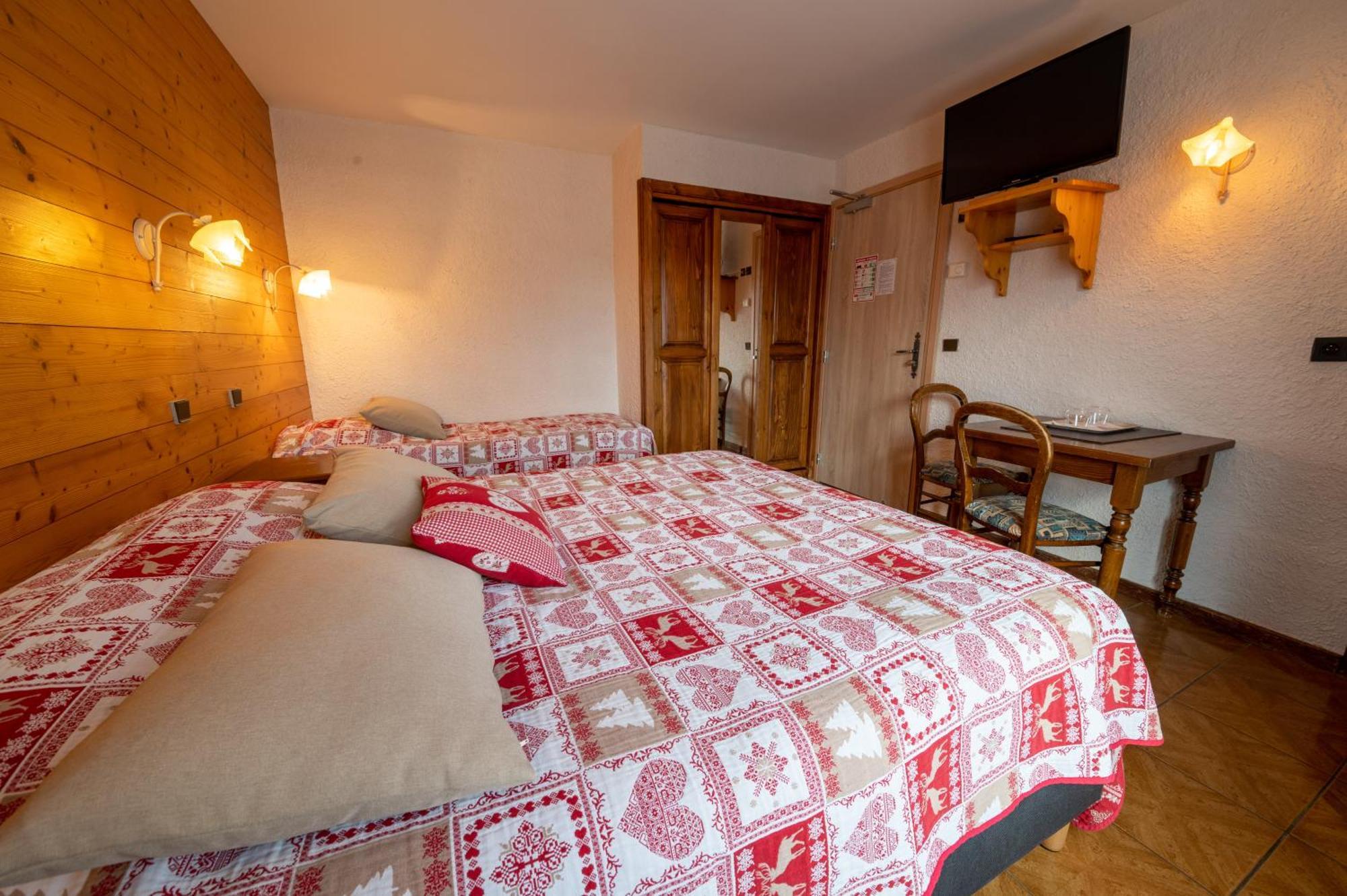 La Vieille Ferme Hotel Manigod Eksteriør billede
