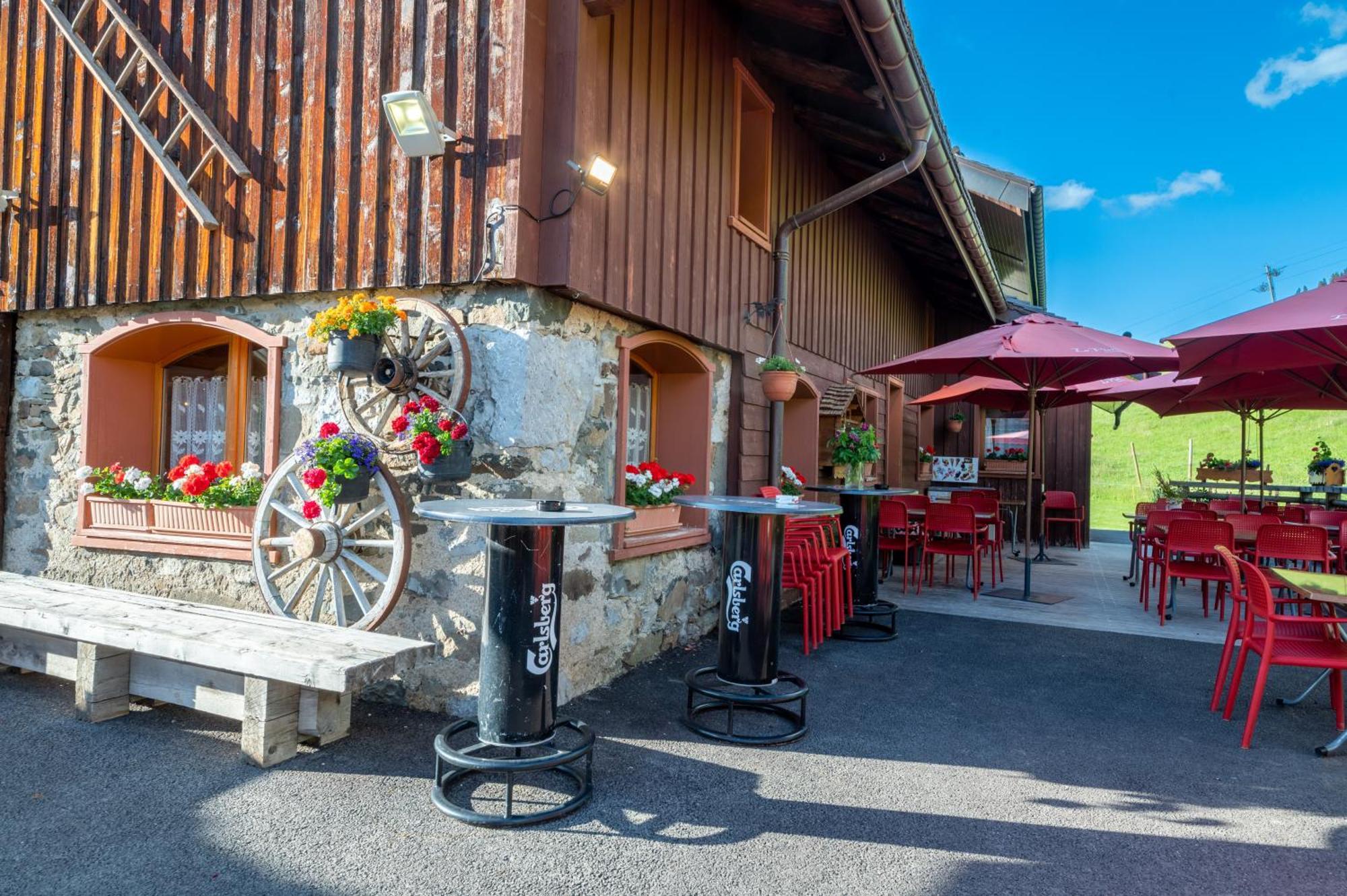 La Vieille Ferme Hotel Manigod Eksteriør billede